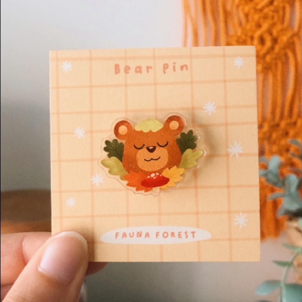 Kawaii Bear Pin NWT